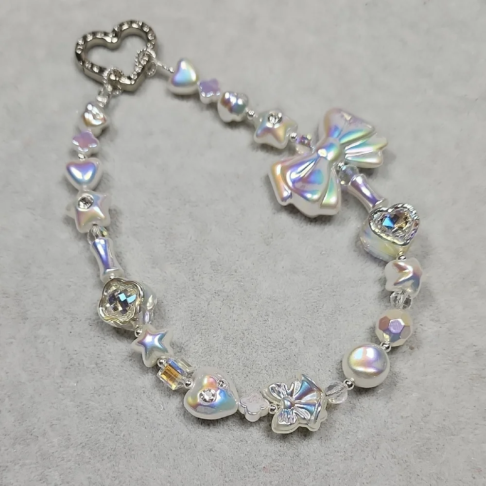 ❌️SOLD❌️Silver Bouque Pearl Phone Bracelet/Phone Charm/Bag Charm - Picture 2 of 4